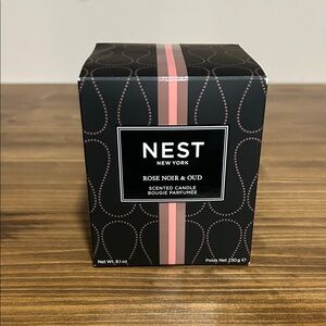 Rose Noir & Oud Scented Candle
